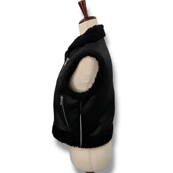 NWT Madden Girl Black Faux Shearling Suede Vest Medium Moto Zip Sleeveless - Picture 2 of 8